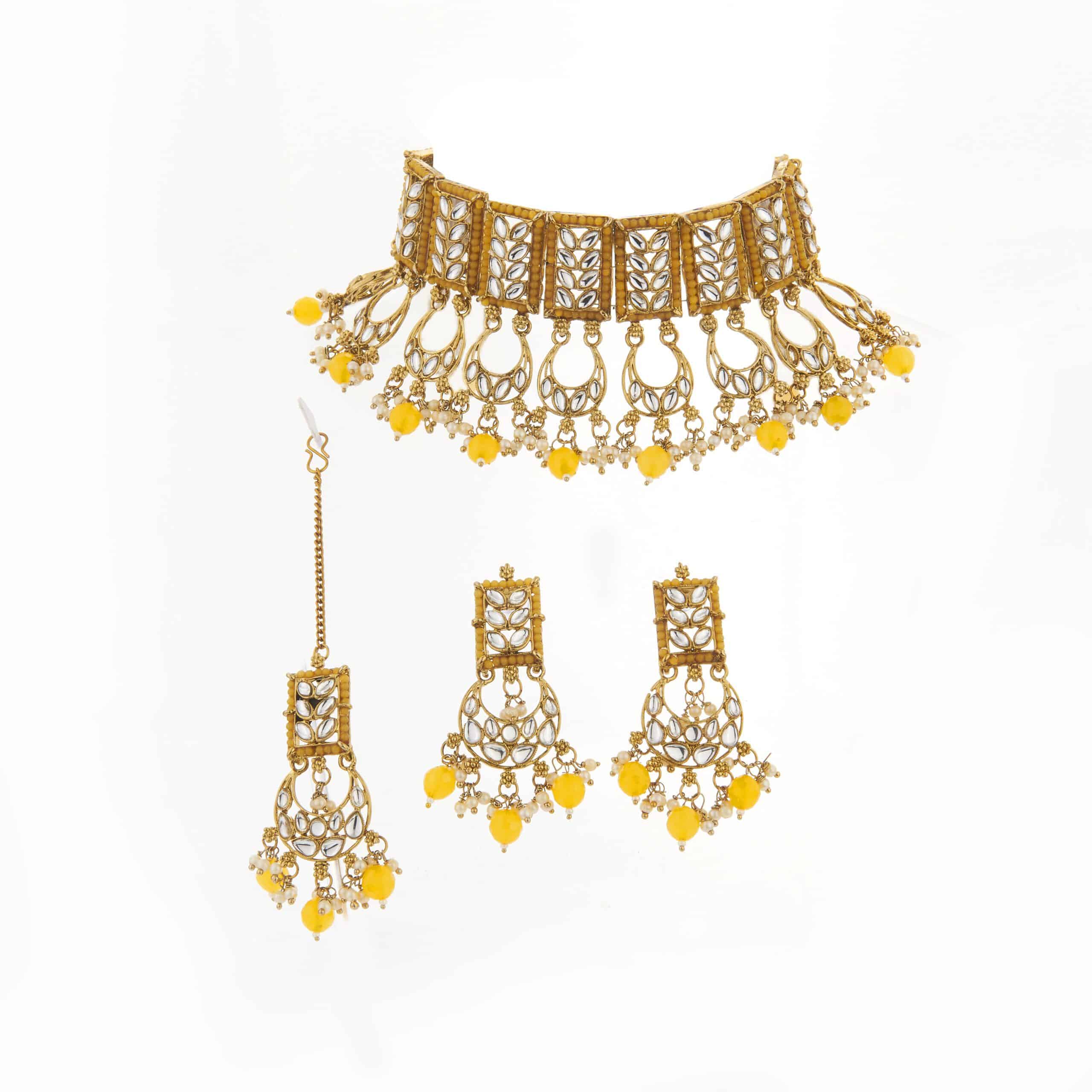 Buy Yellow Kundan Necklace with Earrings and Maang Tikka